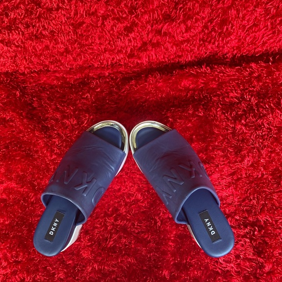 Add this Super Comfortable Platform to your Summer Collection:) - Picture 3 of 5